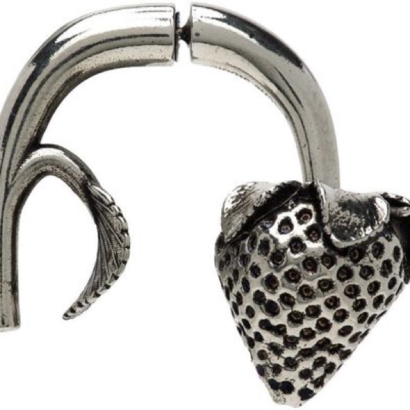 Nib Acne Studios Silver Strawberry Earring